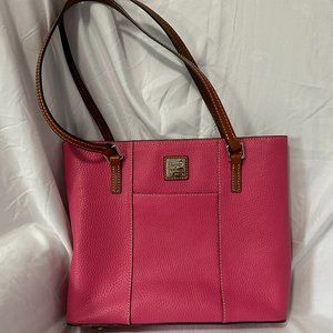 Dooney & Bourke Pebble Grain Lexington in Pink
